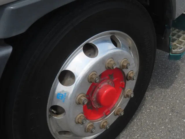 運転席側ホイールにキズがあります。|日野 レンジャー LDG-GK8JNAAの写真40