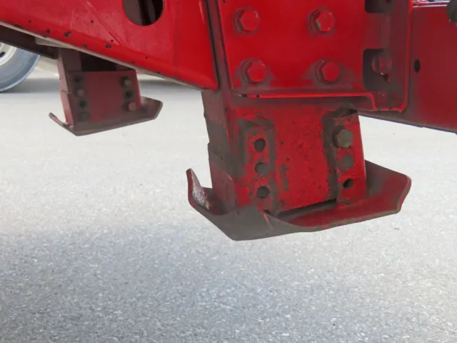 サンドシューに曲がりがあります。|日野 レンジャー LDG-GK8JNAAの写真46