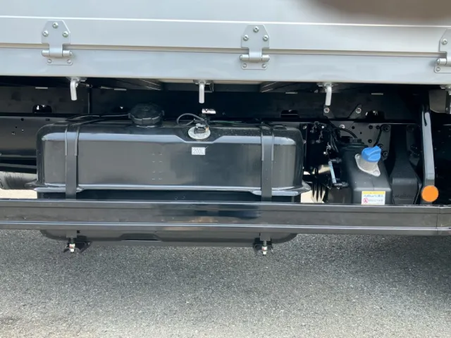 燃料タンクは200Lです。|三菱 ファイター 2KG-FK65F(2WD)の写真13