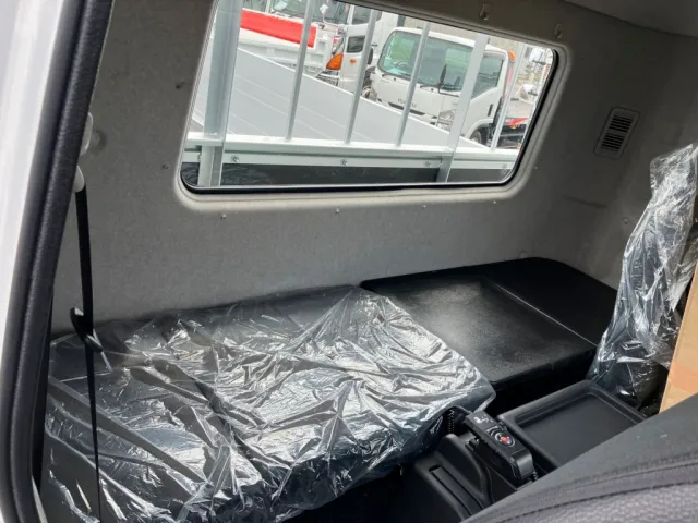 ベット周りの状態です。|三菱 ファイター 2KG-FK65F(2WD)の写真18