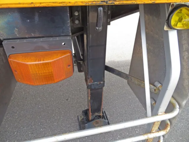 脚廻りにサビ・少し腐食があります。|トレクス  PFB34118改の写真34