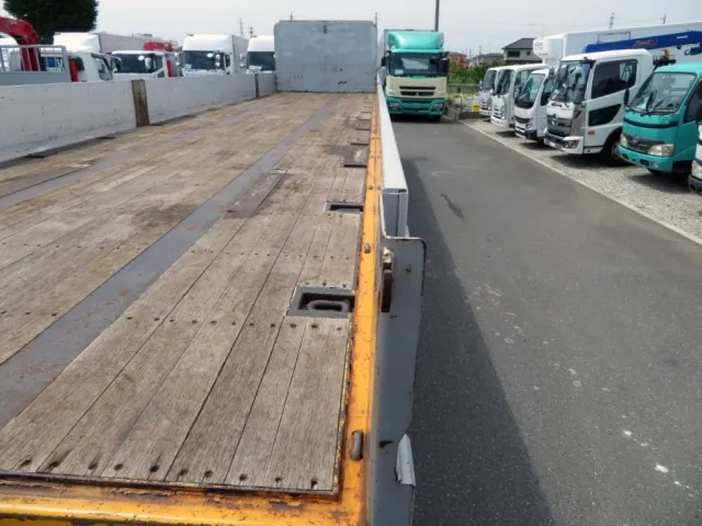 あおりに軽い曲がりがあります。|トレクス  PFB34118改の写真42