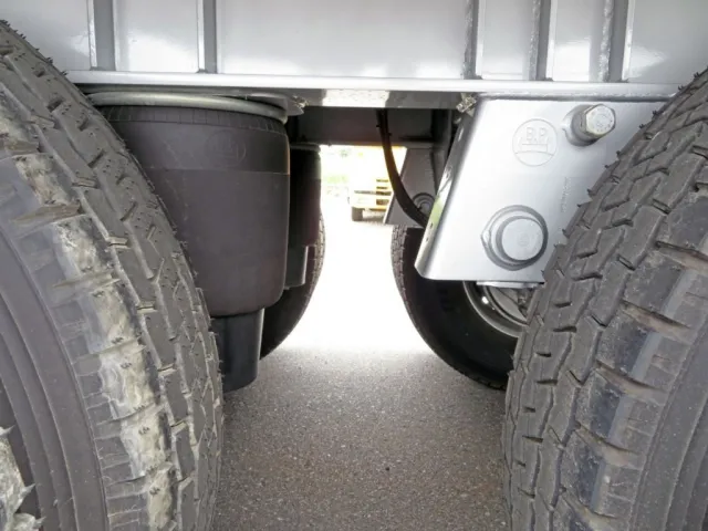 エアサスです。|トレクス  PFB34118改の写真5