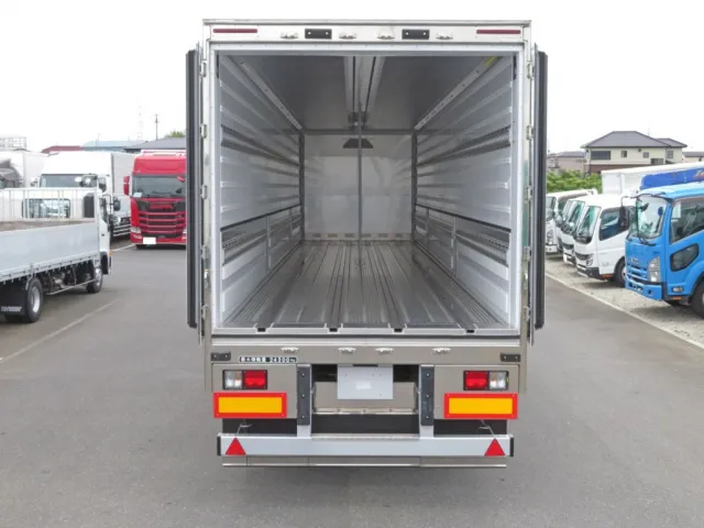 門口周りはステンレス製です。|トレクス  PFB34118改の写真7