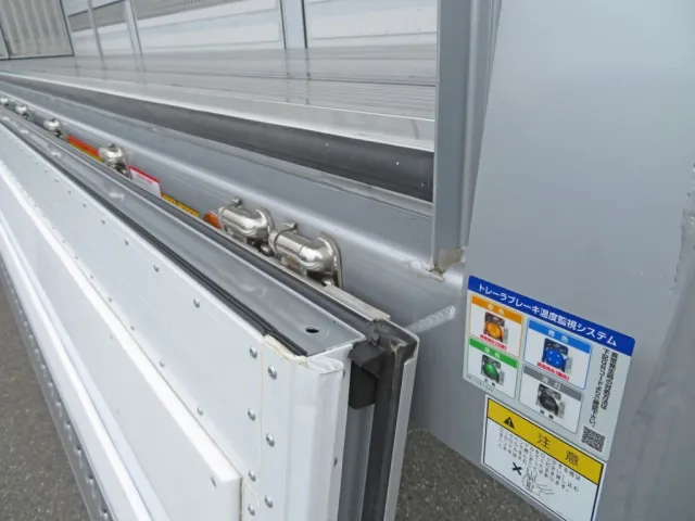 あおりと床の厚みの状態です。|トレクス  PFB34118改の写真39