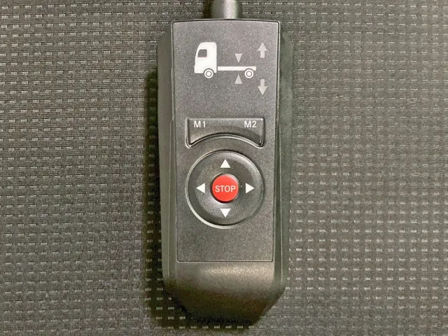 エアサスのコントローラーです。|三菱 ファイター 2KG-FK65F(2WD)の写真20