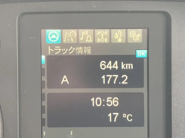 走行メーターです。|三菱 ファイター 2KG-FK65F(2WD)の写真22