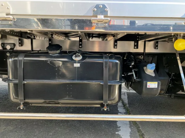 燃料タンクは200Lです。|三菱 ファイター 2KG-FK65F(2WD)の写真20