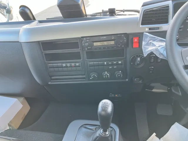 パネル周りの状態です。|三菱 ファイター 2KG-FK65F(2WD)の写真21