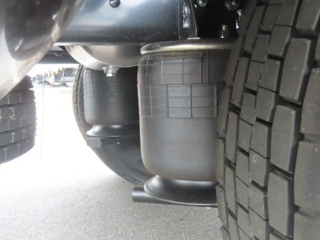 エアサスです。|三菱 ファイター 2KG-FK65Fの写真5