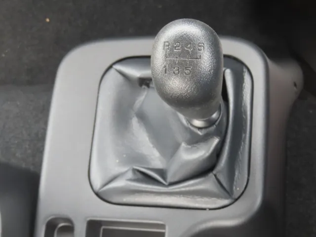 三菱 ファイター 2KG-FK65Fの写真16