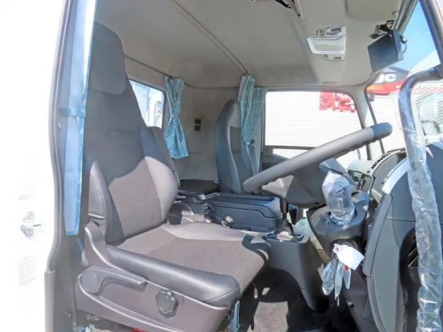 三菱 ファイター 2KG-FK65F(2WD)の写真6