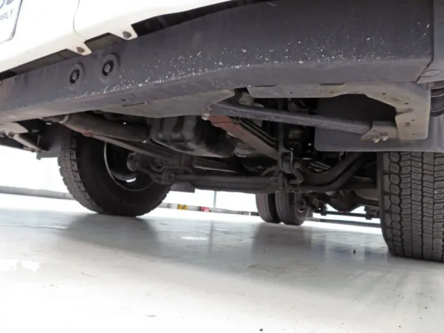 前方下部に少しサビがあります。|UDトラックス クオン 2PG-GK5AABの写真33