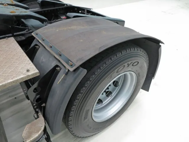 リアフェンダーに色あせ・キズ・スレがあります。|UDトラックス クオン 2PG-GK5AABの写真41