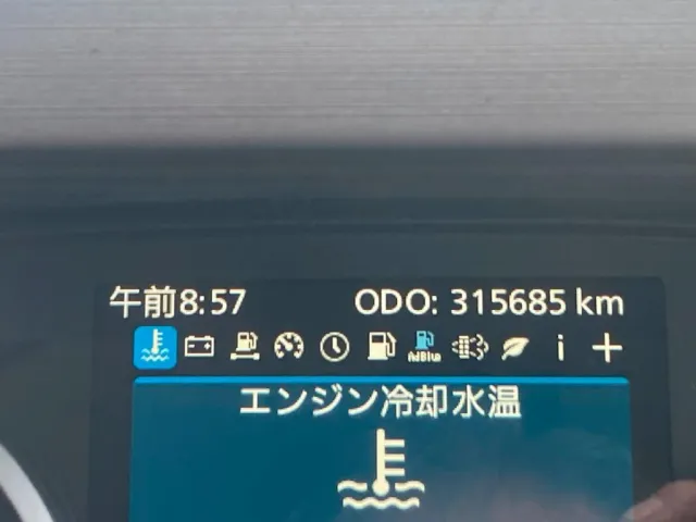 走行メーターです。|UDトラックス クオン 2PG-GK5AABの写真47