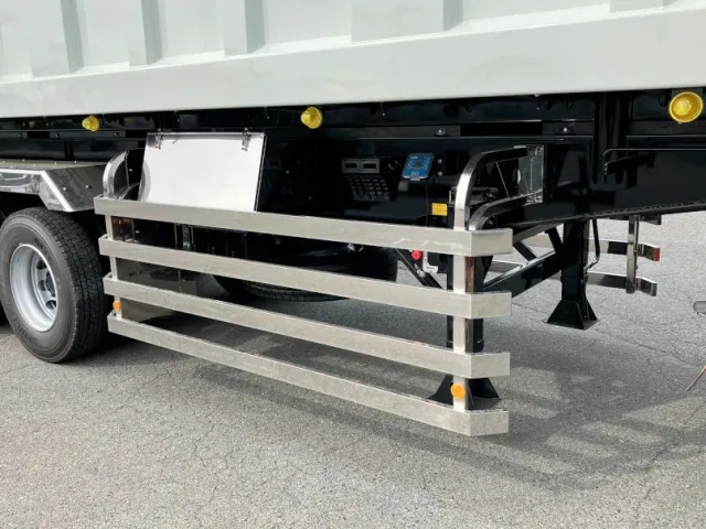 サイドバンパー・工具箱はステンレス製です。|コダイラ  KFL32改の写真21