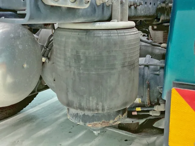 エアサスです。|日野 プロフィア 2DG-SH1EDGGの写真5