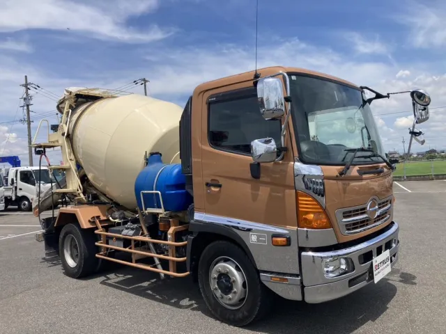 日野 レンジャー LKG-FJ7JDAAの写真2