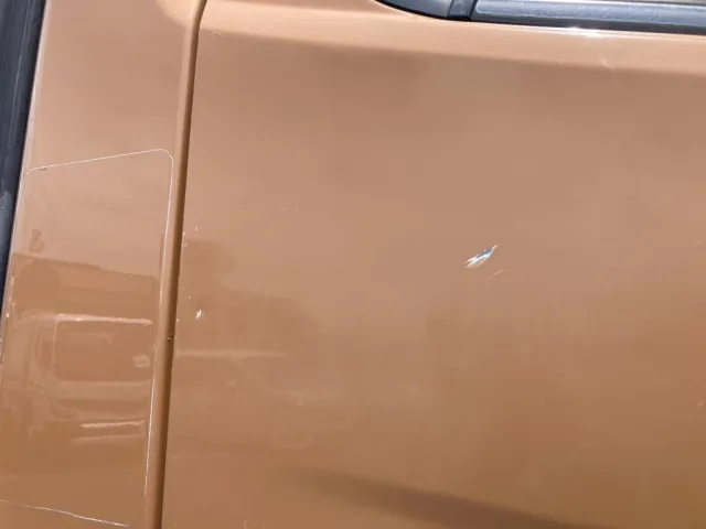 右ドアに小傷が有ります。|日野 レンジャー LKG-FJ7JDAAの写真43
