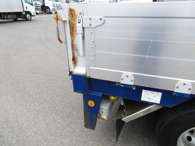 リア柱周りにサビ・キズ・軽い曲がりがあります。|フルハーフ  DFPDG341AN改の写真38