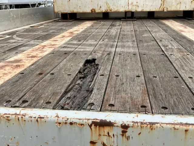 上段床板に一部割れがあります。|フルハーフ  DFPDG341AN改の写真24