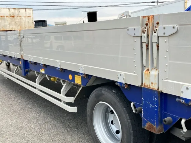 助手席側下段中央アオリの状態です。擦れがあります・中柱にサビがあります|フルハーフ  DFPDG341AN改の写真36