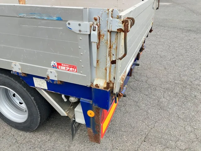 助手席側後方コーナーにキズ・サビがあります。|フルハーフ  DFPDG341AN改の写真49