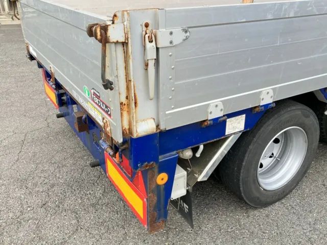 運転席側後方コーナーにキズ・サビがあります。|フルハーフ  DFPDG341AN改の写真50