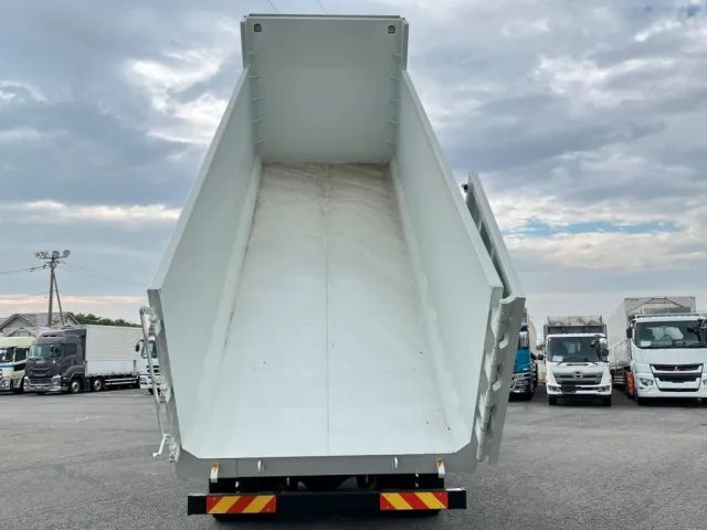 荷台全体の状態です。|三菱 スーパーグレート 2PG-FV80VYの写真8