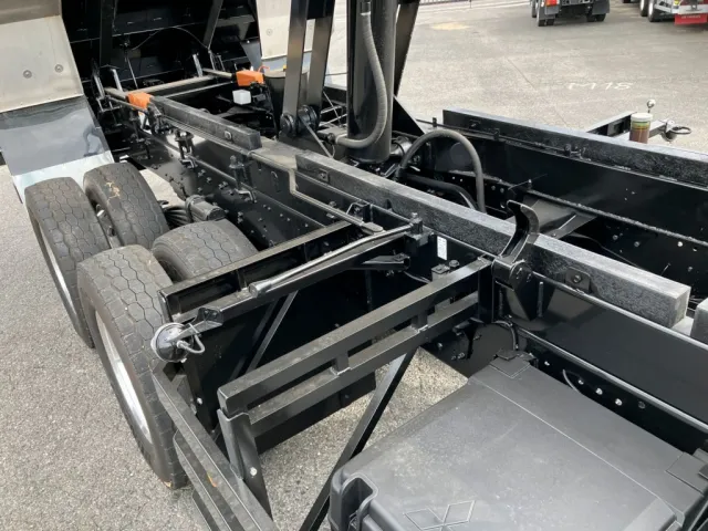 シャシ及びサブフレームの状態です。|三菱 スーパーグレート 2PG-FV80VYの写真11