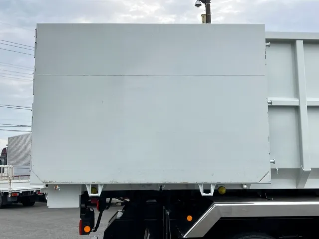 リヤゲート裏側の状態です。|三菱 スーパーグレート 2PG-FV80VYの写真14