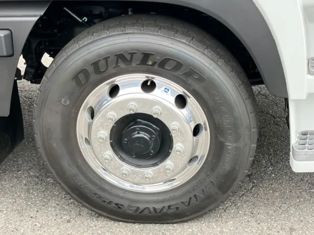 アルミホイールです。|三菱 スーパーグレート 2PG-FV80VYの写真16