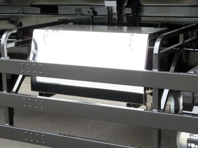 工具箱付きです。(ステンレス製です)|三菱 スーパーグレート 2PG-FV80VZの写真15