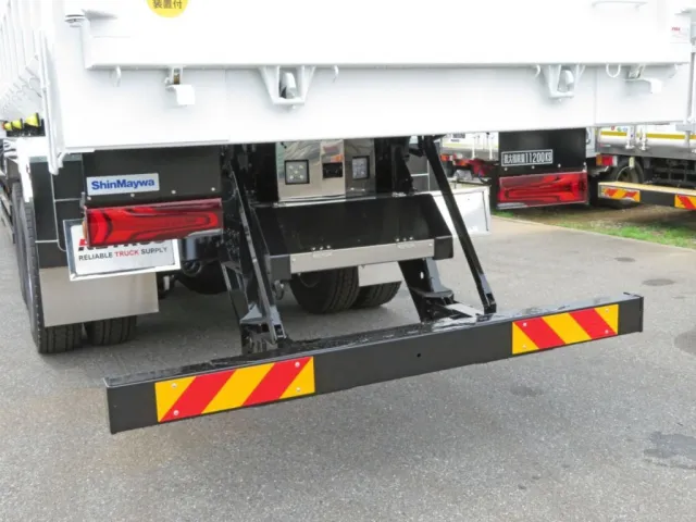 テールランプはLEDテールです。|三菱 スーパーグレート 2PG-FV80VZの写真18