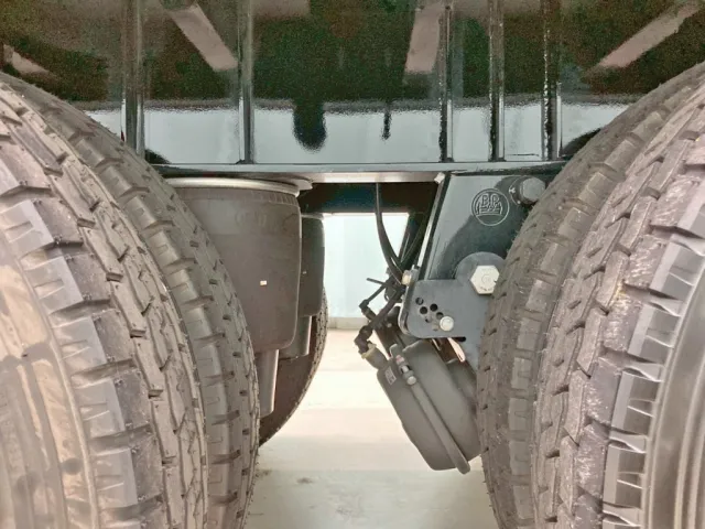 エアサスです。|トレクス  PFB34114の写真5