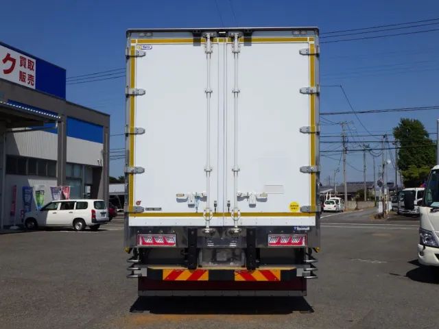 門口周りはステンレス製です。|日野 プロフィア 2DG-FW1AHJの写真8