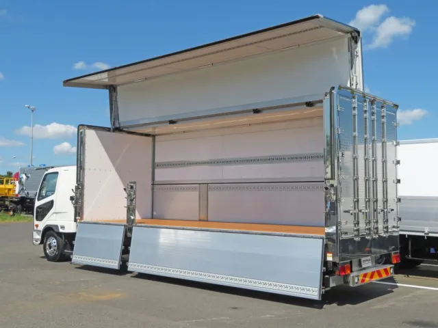 三菱 ファイター 2KG-FK65F(2WD)の写真3