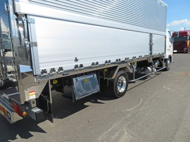 ウイング・あおりロック・リア柱・丁番・サイドレール・リアフェンダーはステンレス製です。|三菱 ファイター 2KG-FK65F(2WD)の写真13