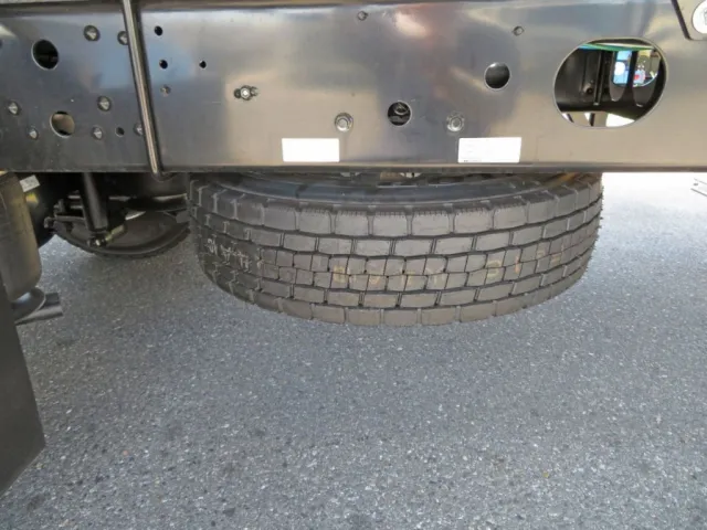 スペアタイヤ付きです。|三菱 ファイター 2KG-FK65F(2WD)の写真19