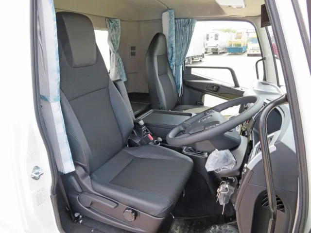 三菱 ファイター 2KG-FK65F(2WD)の写真6