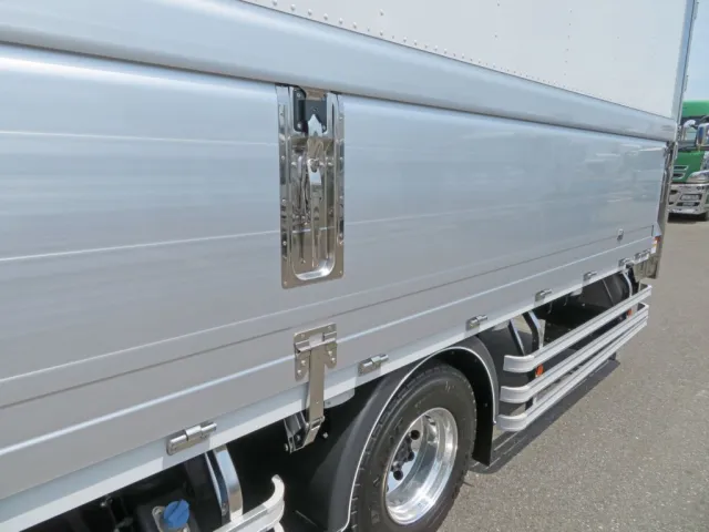 ウイングロック・セイコーラック・丁番はステンレス製です。|三菱 ファイター 2KG-FK65F(2WD)の写真12