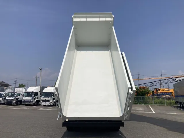 ダンプアップした状態の床面です。|三菱 スーパーグレート 2KG-FV70HXの写真12