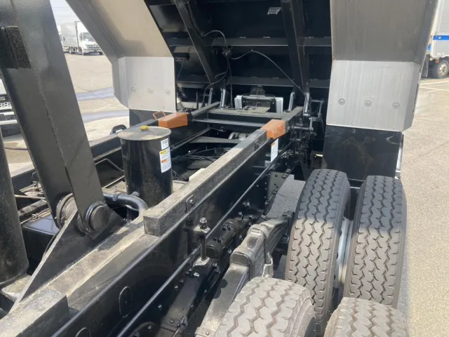 シャーシ周りの状態です。|三菱 スーパーグレート 2KG-FV70HXの写真17