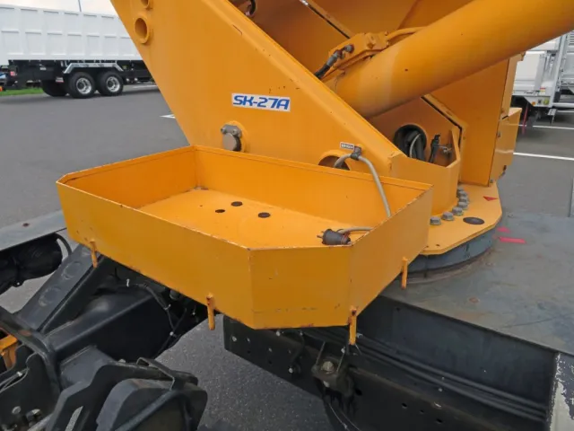 物入と電源コンセントの先端分がここに付いています。|日野 レンジャー SKG-FC9JGAP(2WD)の写真27