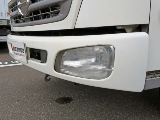 フロントバンパー助手席側に細かいキズがあります。|日野 レンジャー SKG-FC9JGAP(2WD)の写真40