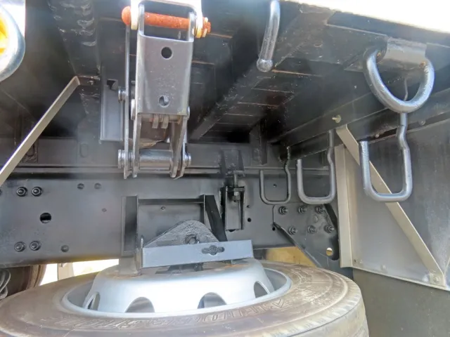 シャーシとネタの状態です。(縦ネタ・横ネタは鉄製です)|三菱 ファイター QDG-FQ62Fの写真7