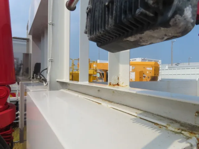 鳥居にサビがあります。|三菱 ファイター QDG-FQ62Fの写真38