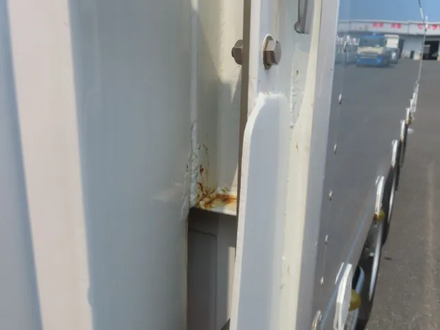 鳥居にサビがあります。|三菱 ファイター QDG-FQ62Fの写真39