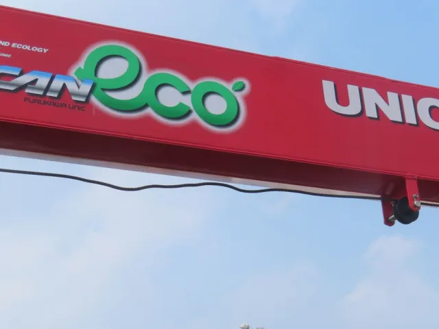 ワイヤにキンクがあります。|三菱 ファイター QDG-FQ62Fの写真42