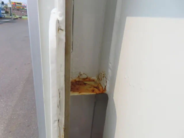 鳥居にサビがあります。|三菱 ファイター QDG-FQ62Fの写真46